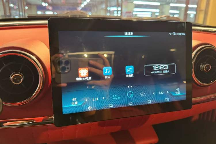 Used SONGSAN MOTORS SS DOLPHIN 2021 1.5T Plug-in Hybrid Standard Edition Interior 2