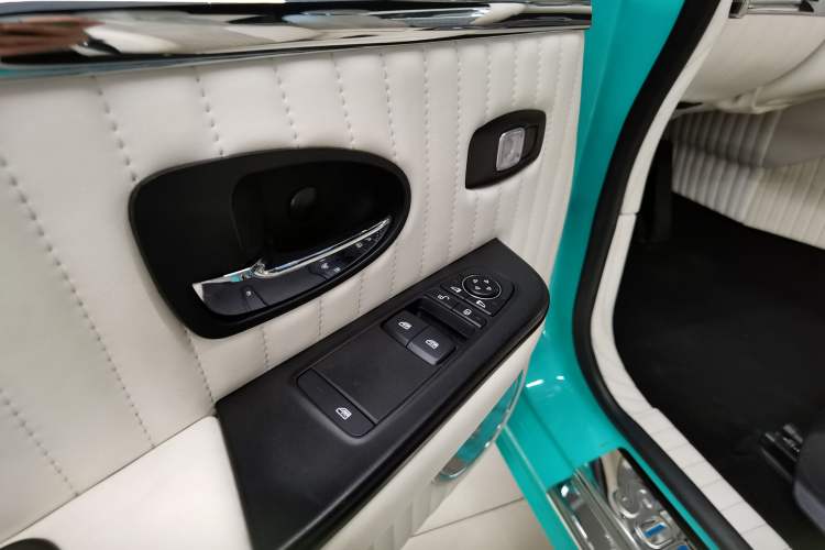 Used SONGSAN MOTORS SS DOLPHIN 2021 1.5T Plug-in Hybrid Standard Edition Interior 1