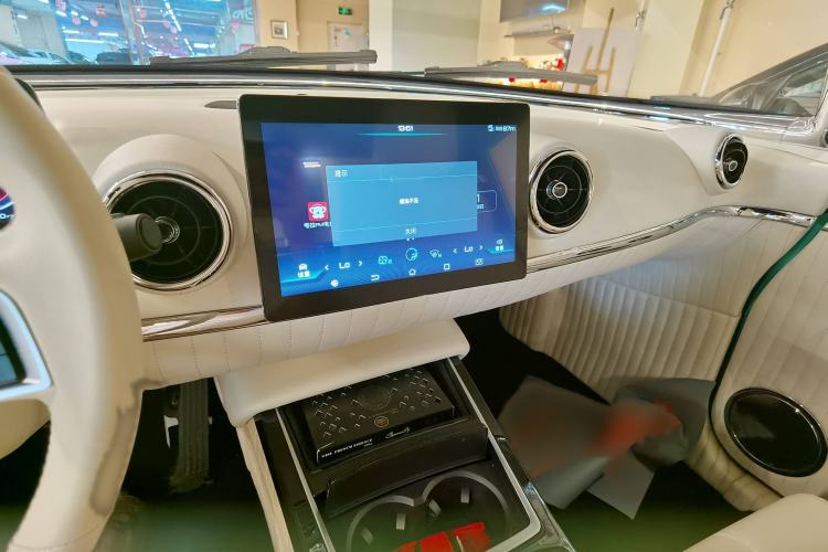 Used SONGSAN MOTORS SS DOLPHIN 2021 1.5T Plug-in Hybrid Standard Edition Interior 4