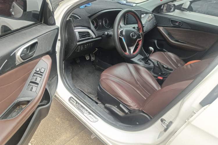 Used Soueast A5 Wing Dance 2019 1.5L Manual Luxury Version China V Standard Driver Seat