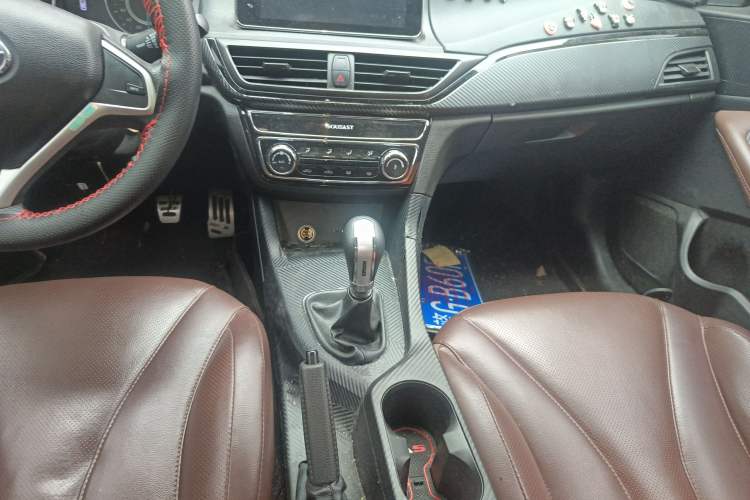 Used Soueast A5 Wing Dance 2019 1.5L Manual Luxury Version China V Standard Gear Lever
