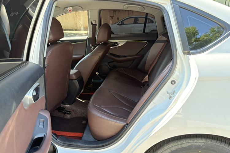 Used Soueast A5 Wing Dance 2021 1.5L Manual Exceed Edition Interior 7