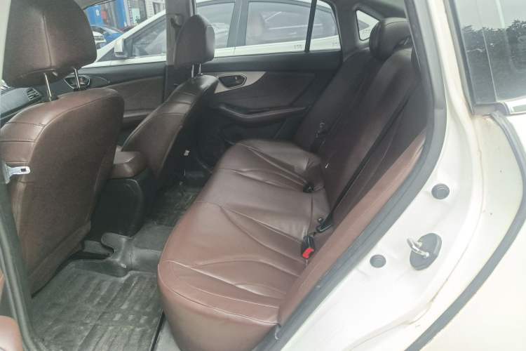 Used Soueast A5 Wing Dance 2019 1.5L Manual Luxury Version China V Standard Left Rear Seat