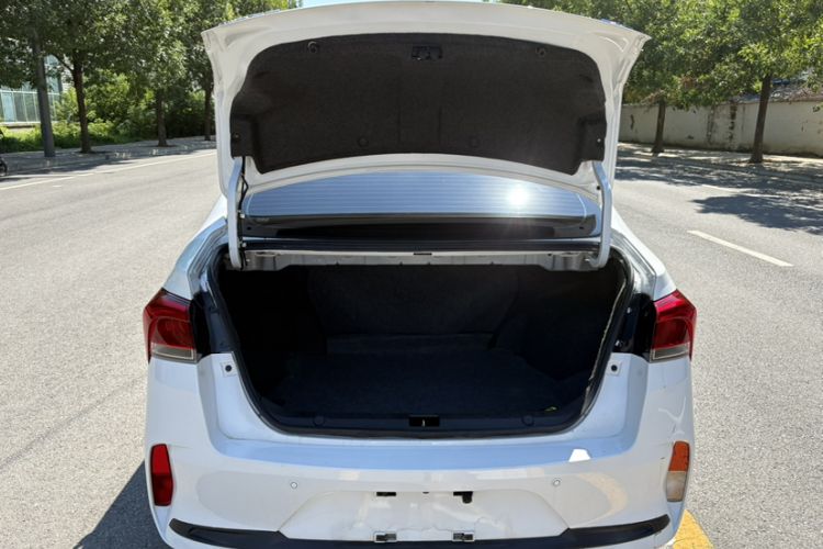 Used Soueast A5 Wing Dance 2021 1.5L Manual Exceed Edition Trunk