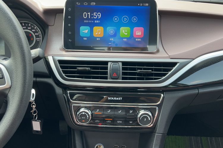 Used Soueast A5 Wing Dance 2019 1.5L Manual Luxury Edition China V Standard Audio And AC Panel