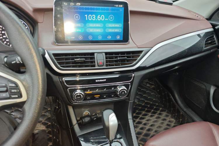 Used Soueast A5 Wing Dance 2019 1.5L CVT Luxury Edition China V Standard Audio And AC Panel