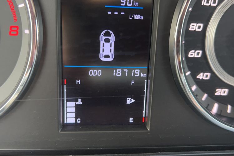 Used Soueast A5 Wing Dance 2019 1.5L Manual Luxury Edition China V Standard Odometer Close Up