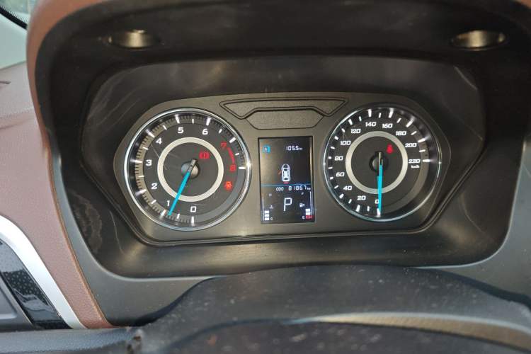 Used Soueast A5 Wing Dance 2019 1.5L CVT Luxury Edition China V Standard Odometer Close Up