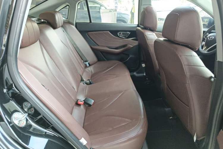Used Soueast A5 Wing Dance 2019 1.5L Manual Luxury Edition China V Standard Right Rear Seat