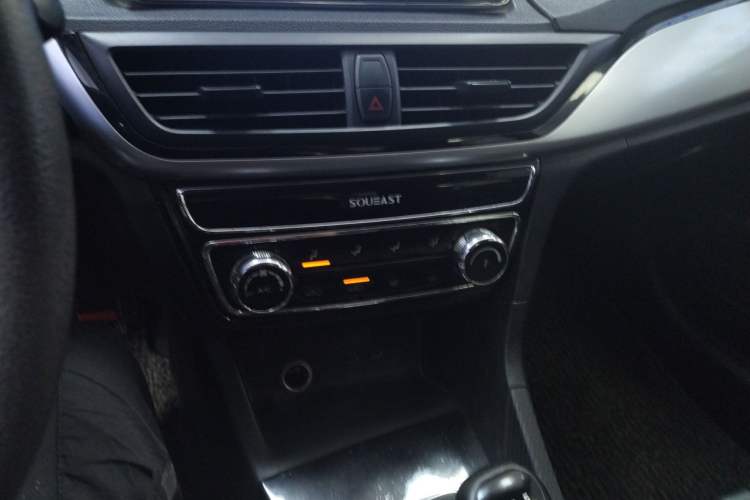 Used Soueast A5 Wing Dance 2019 1.5L Manual Yishang Version China VI Audio And AC Panel