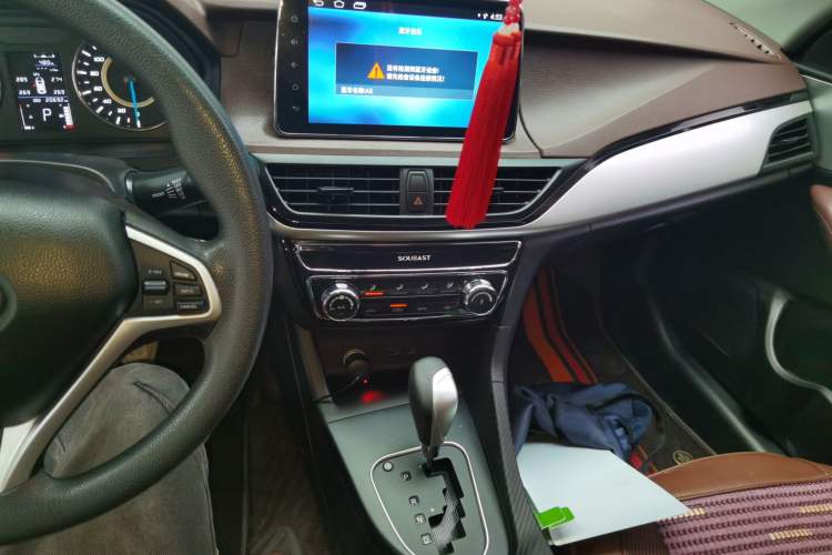 Used Soueast A5 Wing Dance 2019 1.5L CVT Wingzun Edition China VI compliant Audio And AC Panel
