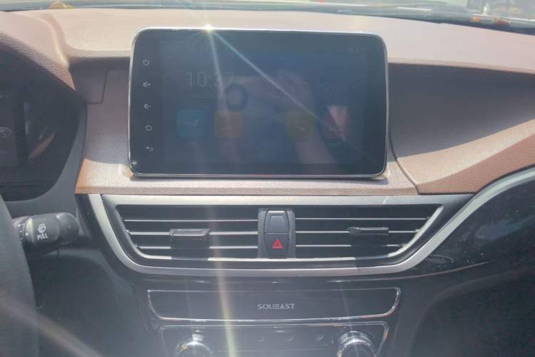 Used Soueast A5 Wing Dance 2019 1.5L Manual Flagship Version China V Standard Audio And AC Panel