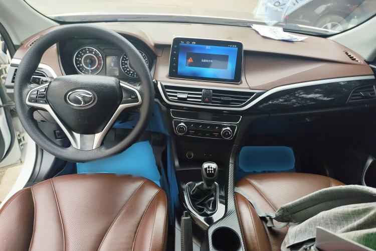 Used Soueast A5 Wing Dance 2019 1.5L Manual Luxury Edition China V Standard Center Console