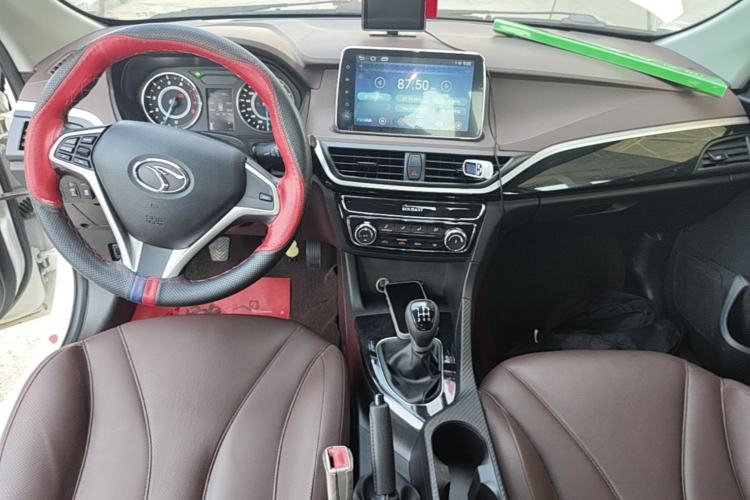 Used Soueast A5 Wing Dance 2019 1.5L Manual Eado Supreme Edition China VI Center Console