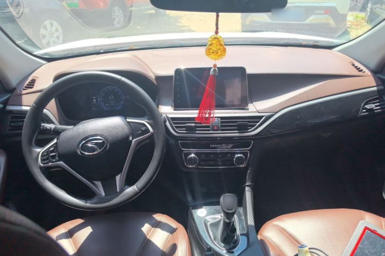 Used Soueast A5 Wing Dance 2019 1.5L Manual Flagship Version China V Standard Center Console