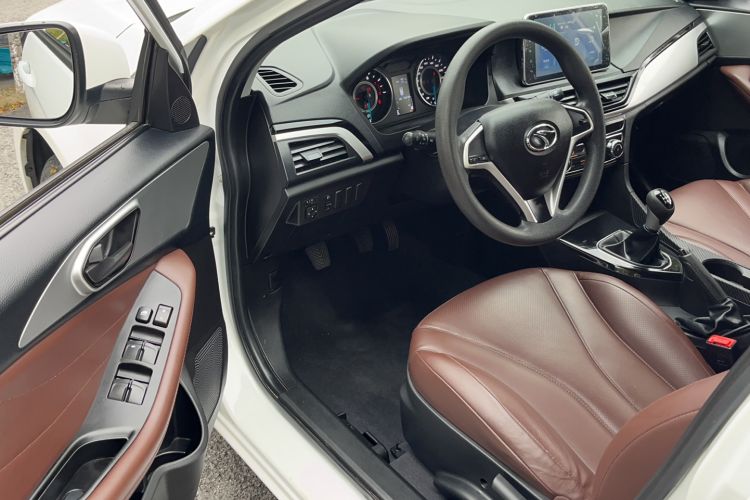 Used Soueast A5 Wing Dance 2019 1.5L Manual Luxury Version China V Standard Driver Seat