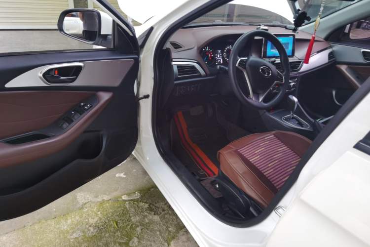Used Soueast A5 Wing Dance 2019 1.5L CVT Wingzun Edition China VI compliant Driver Seat