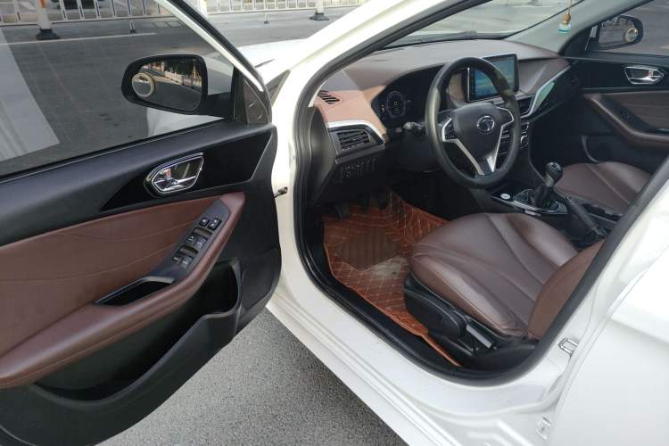Used Soueast A5 Wing Dance 2019 1.5L Manual Flagship Version China V Standard Driver Seat
