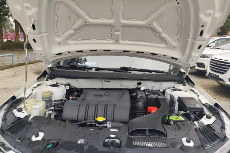 Used Soueast A5 Wing Dance 2019 1.5L Manual Luxury Edition China V Standard Engine Bay