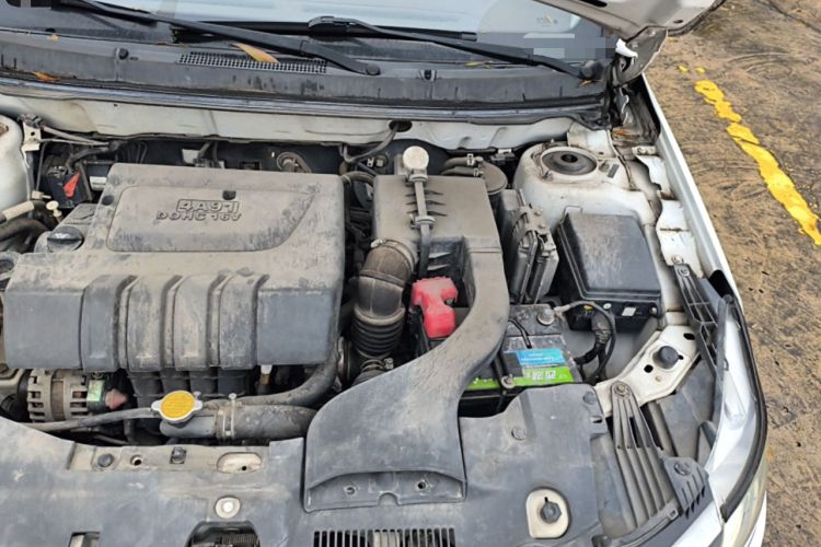Used Soueast A5 Wing Dance 2019 1.5L CVT Luxury Edition China V Standard Engine Bay Left