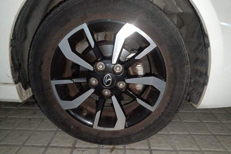 Used Soueast A5 Wing Dance 2019 1.5L CVT Flagship Edition China V Standard Exterior 1