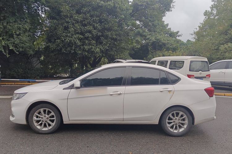 Used Soueast A5 Wing Dance 2019 1.5L Manual Luxury Version China V Standard Exterior 5