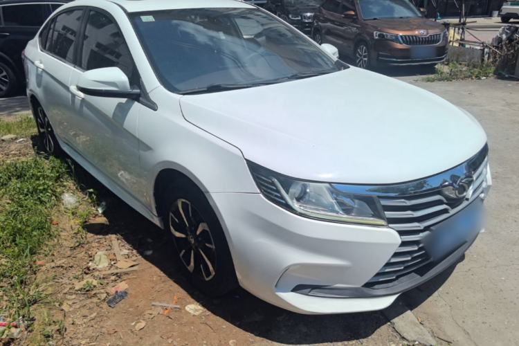 Used Soueast A5 Wing Dance 2019 1.5L Manual Flagship Version China V Standard Front Right 45 Deg