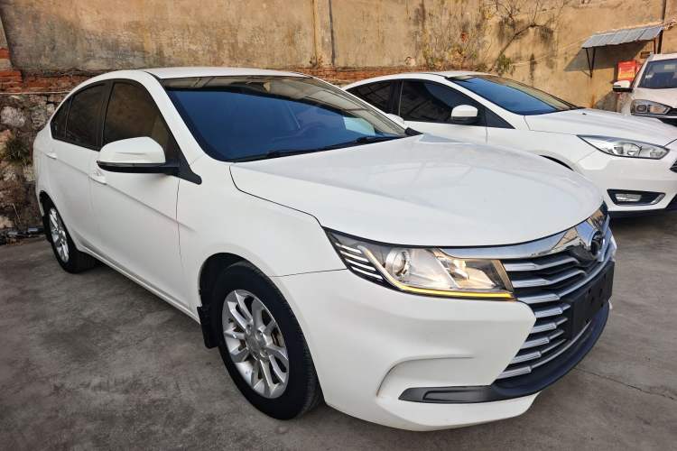 Used Soueast A5 Wing Dance 2019 1.5L Manual E-Hawk Edition China VI Front Right 45 Deg