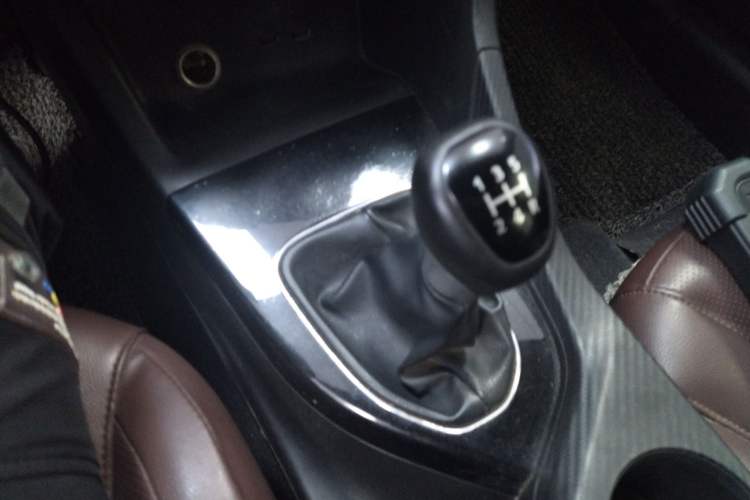 Used Soueast A5 Wing Dance 2019 1.5L Manual Yishang Version China VI Gear Lever