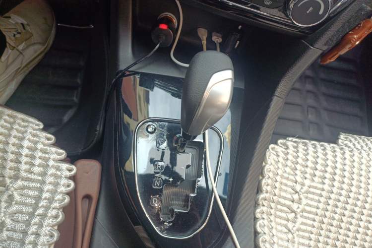 Used Soueast A5 Wing Dance 2019 1.5L CVT Luxury Edition China V Standard Gear Lever