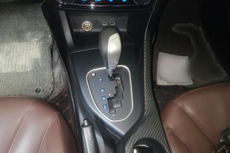 Used Soueast A5 Wing Dance 2019 1.5L CVT Wing豪 Edition China VI Standard Gear Lever
