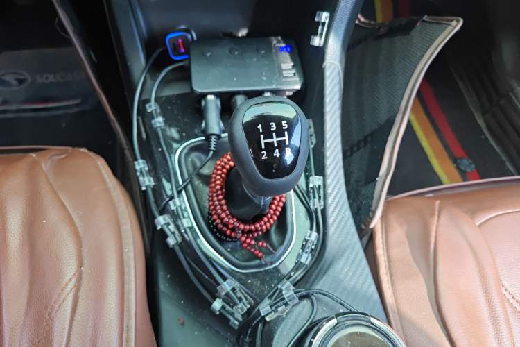 Used Soueast A5 Wing Dance 2019 1.5L Manual Luxury Edition China V Standard Gear Lever