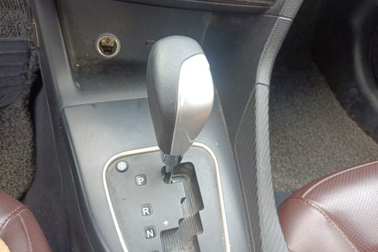 Used Soueast A5 Wing Dance 2019 1.5L CVT Wing豪 Edition China VI Standard Gear Lever