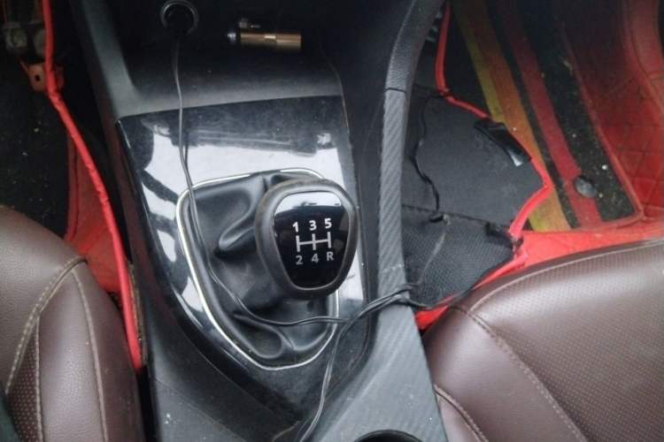 Used Soueast A5 Wing Dance 2019 1.5L Manual Luxury Version China V Standard Gear Lever
