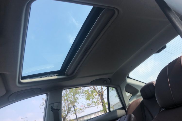 Used Soueast A5 Wing Dance 2019 1.5L CVT Wing Platinum Edition China VI Headliner