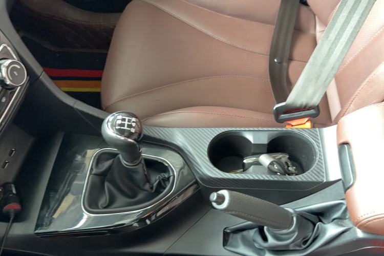 Used Soueast A5 Wing Dance 2019 1.5L Manual Luxury Edition China V Standard Interior 1