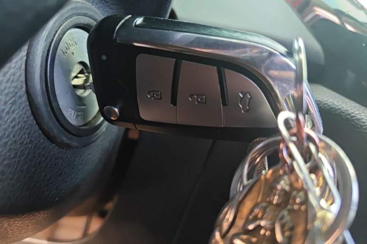 Used Soueast A5 Wing Dance 2019 1.5L Manual Luxury Edition China V Standard Interior 1