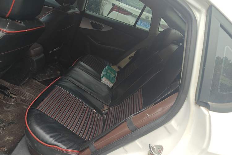 Used Soueast A5 Wing Dance 2019 1.5L Manual Luxury Version China V Standard Interior 1