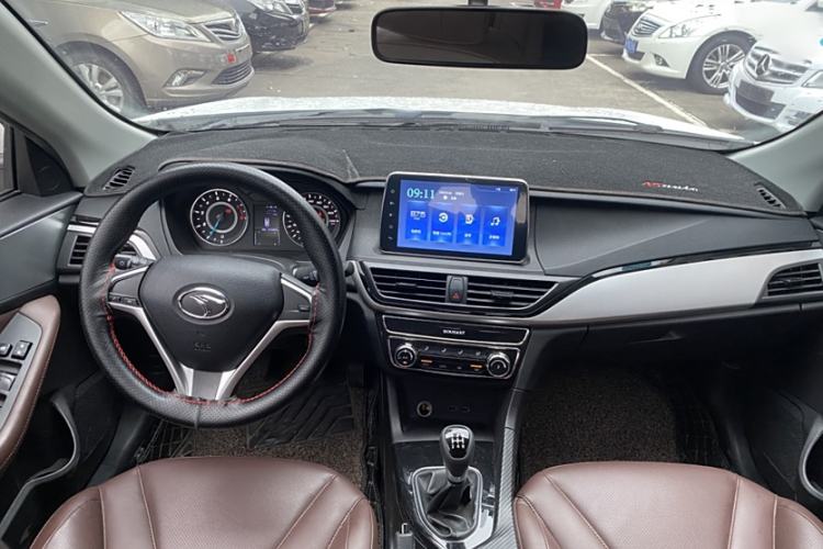 Used Soueast A5 Wing Dance 2019 1.5L Manual Luxury Version China V Standard Interior 1