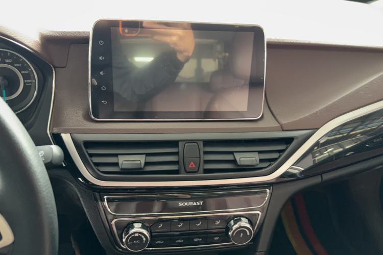 Used Soueast A5 Wing Dance 2019 1.5L Manual Luxury Edition China V Standard Interior 2