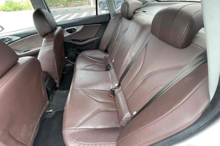 Used Soueast A5 Wing Dance 2019 1.5L Manual Luxury Version China V Standard Interior 2