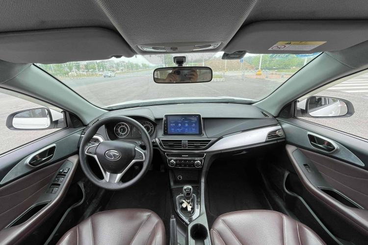 Used Soueast A5 Wing Dance 2019 1.5L Manual Luxury Version China V Standard Interior 3