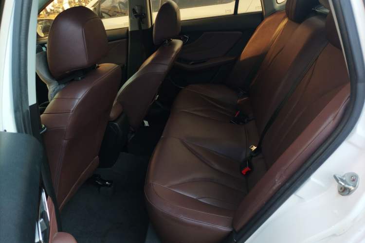 Used Soueast A5 Wing Dance 2019 1.5L CVT Luxury Edition China V Standard Interior 4