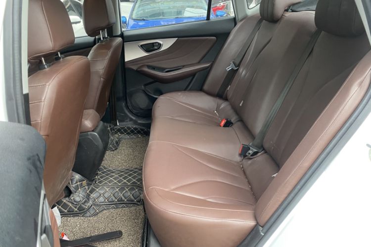 Used Soueast A5 Wing Dance 2019 1.5L Manual Luxury Version China V Standard Interior 6
