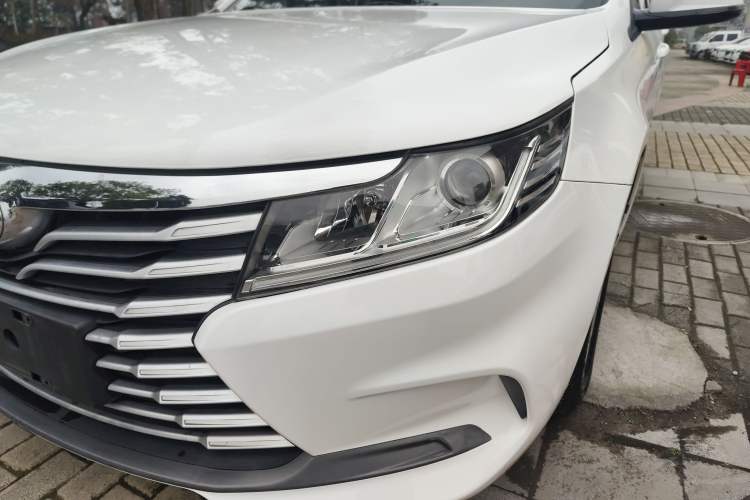 Used Soueast A5 Wing Dance 2019 1.5L Manual Luxury Edition China V Standard Left Front Headlight