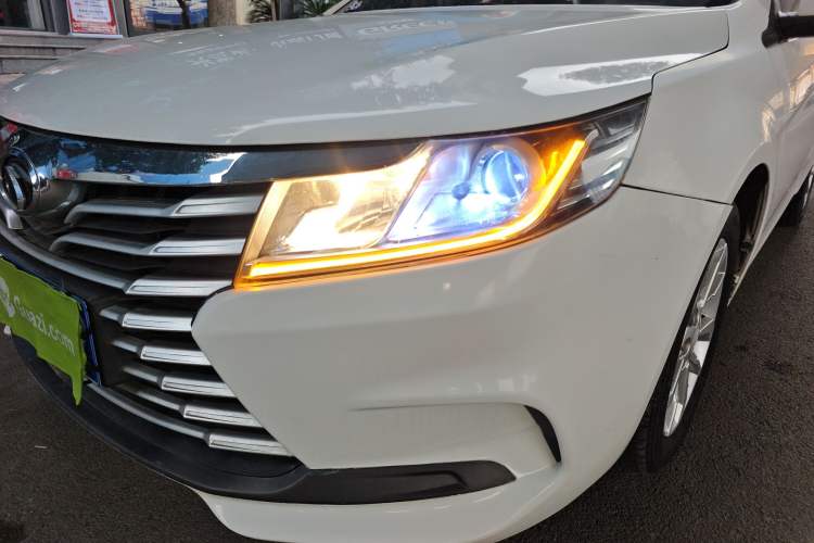 Used Soueast A5 Wing Dance 2019 1.5L Manual Eado Supreme Edition China VI Left Front Headlight