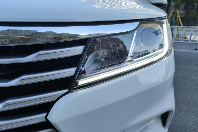 Used Soueast A5 Wing Dance 2019 1.5L Manual Flagship Version China V Standard Left Front Headlight