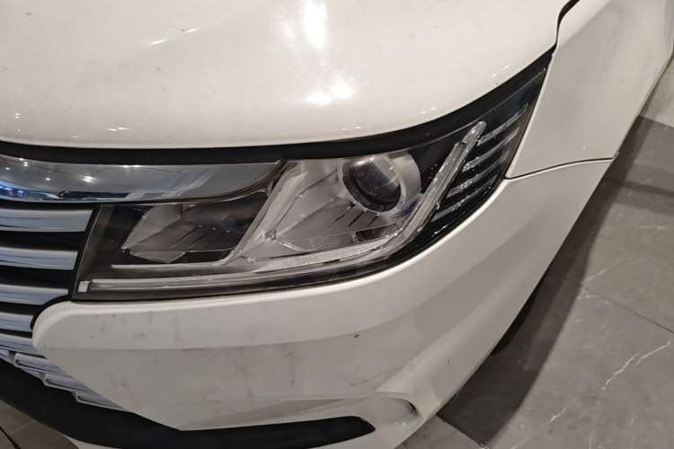 Used Soueast A5 Wing Dance 2019 1.5L Manual Luxury Version China V Standard Left Front Headlight
