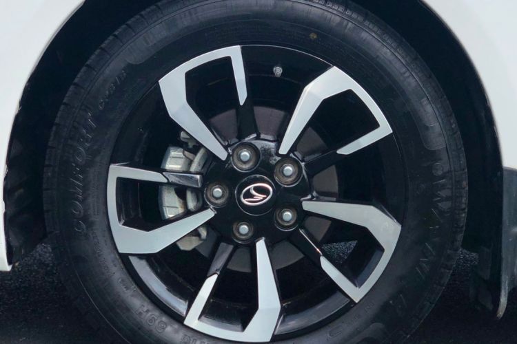 Used Soueast A5 Wing Dance 2019 1.5L CVT Wing Platinum Edition China VI Left Front Wheel Hub