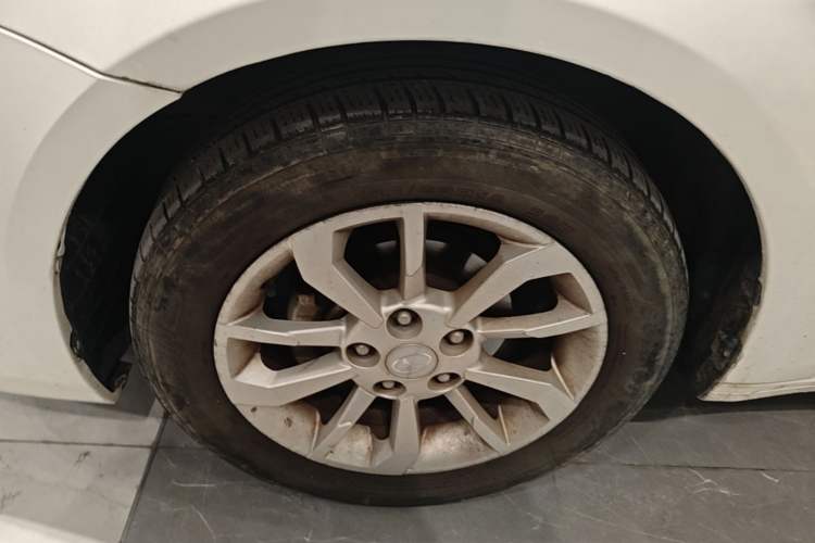 Used Soueast A5 Wing Dance 2019 1.5L Manual Luxury Version China V Standard Left Front Wheel Hub